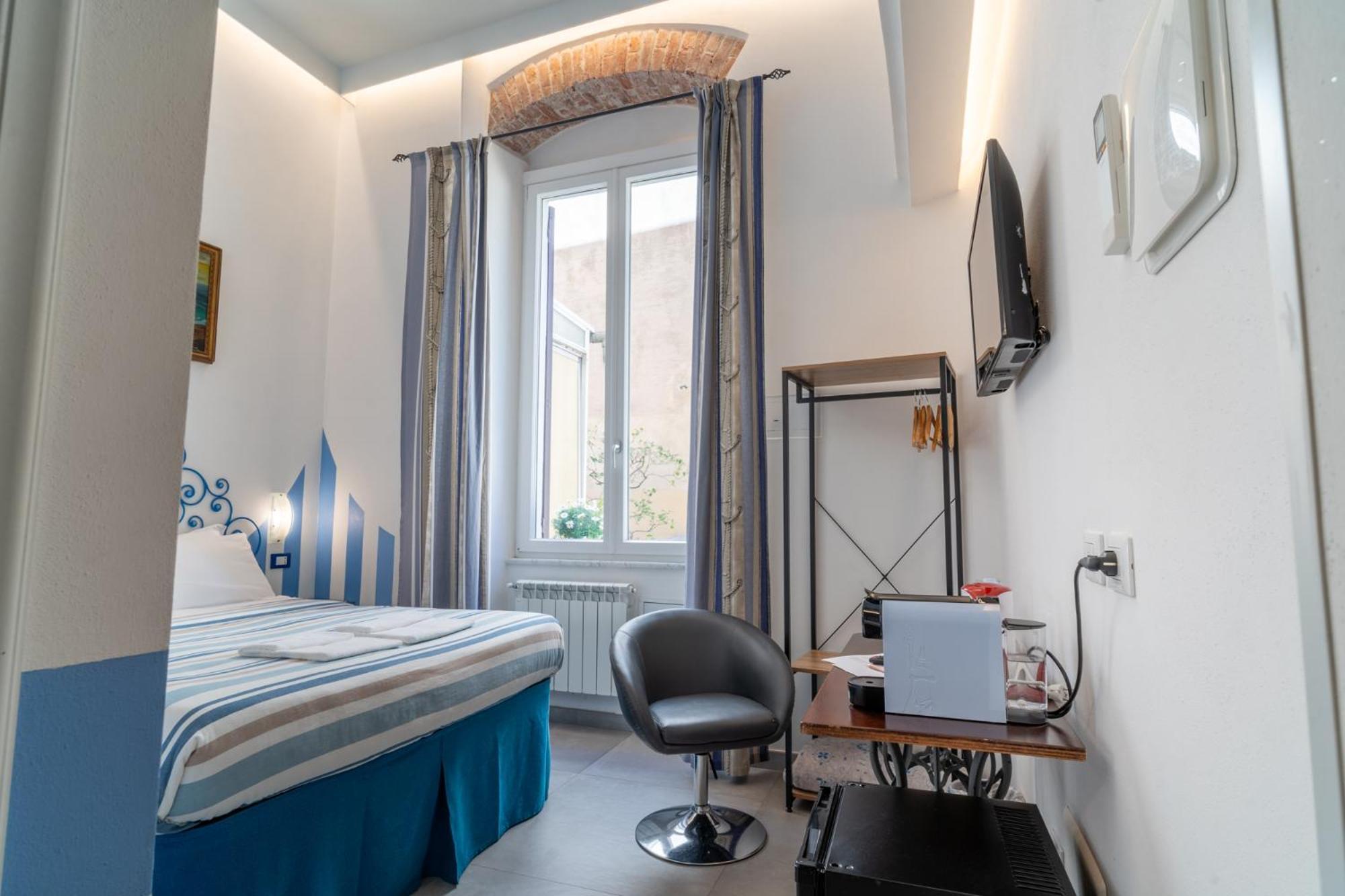 Teresa Rooms & Suites ลาสเปเซีย ภายนอก รูปภาพ