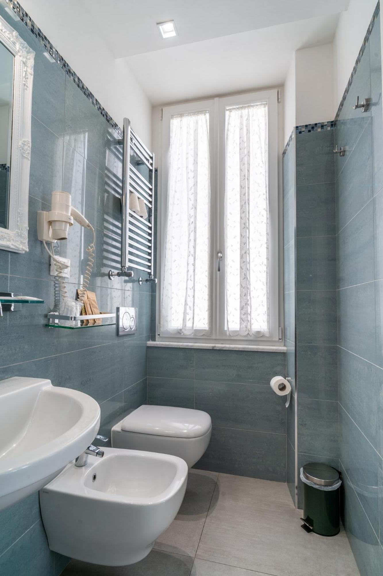 Teresa Rooms & Suites ลาสเปเซีย ภายนอก รูปภาพ