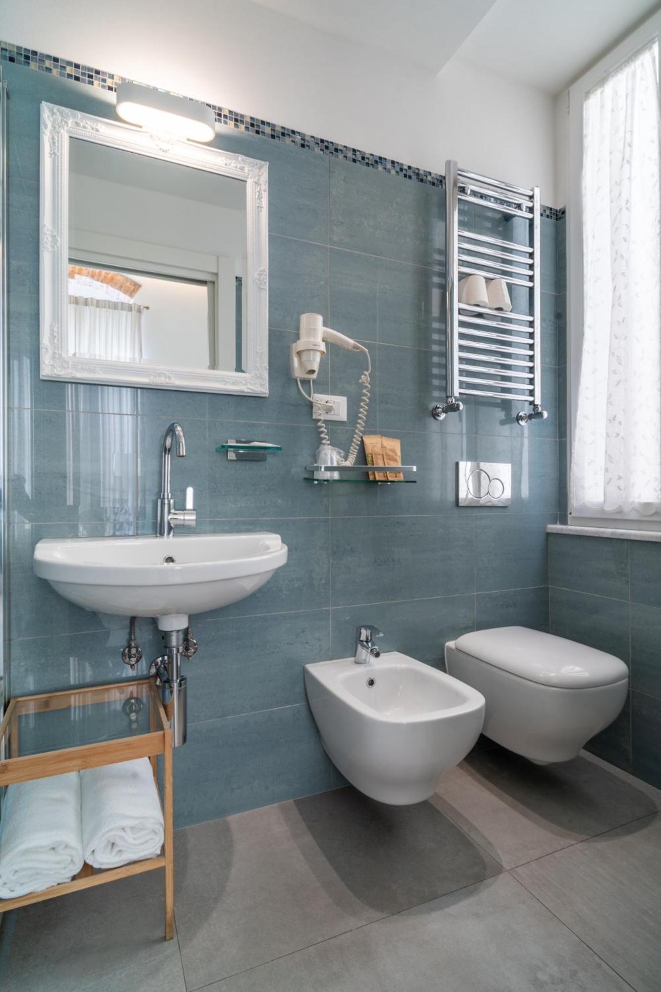 Teresa Rooms & Suites ลาสเปเซีย ภายนอก รูปภาพ
