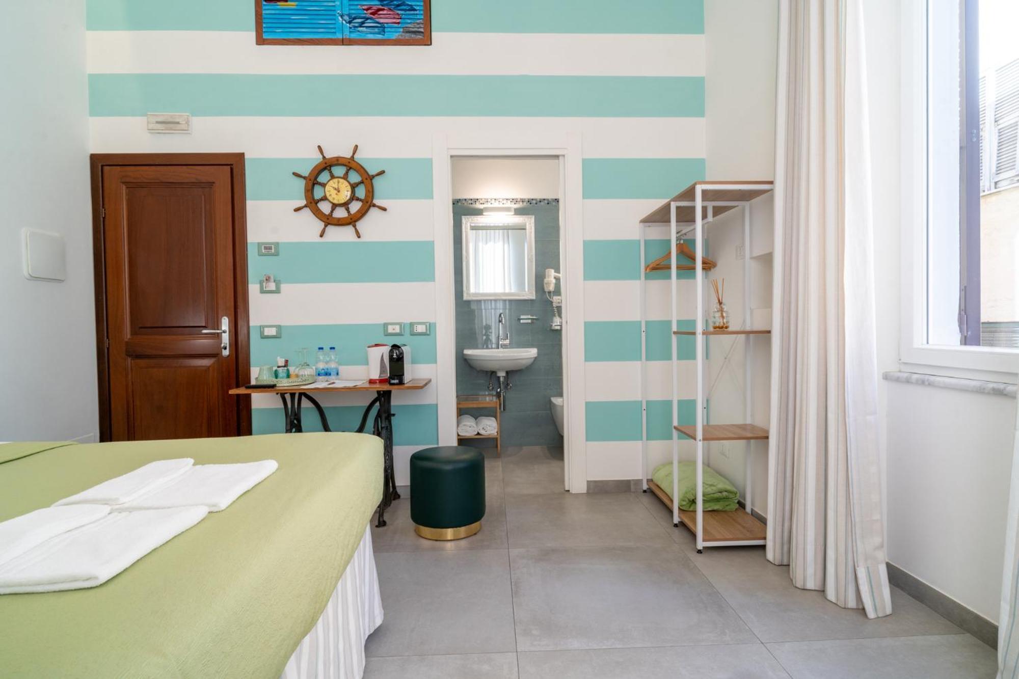 Teresa Rooms & Suites ลาสเปเซีย ภายนอก รูปภาพ