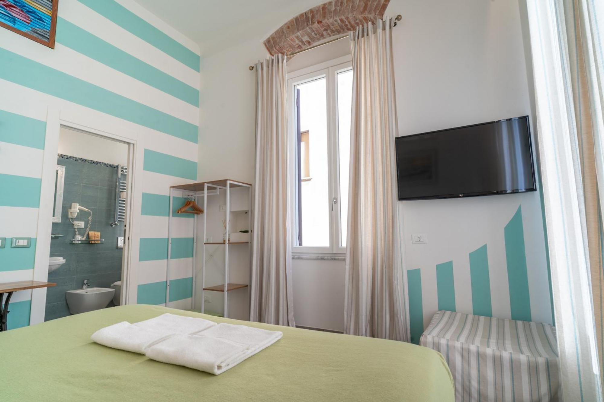 Teresa Rooms & Suites ลาสเปเซีย ภายนอก รูปภาพ