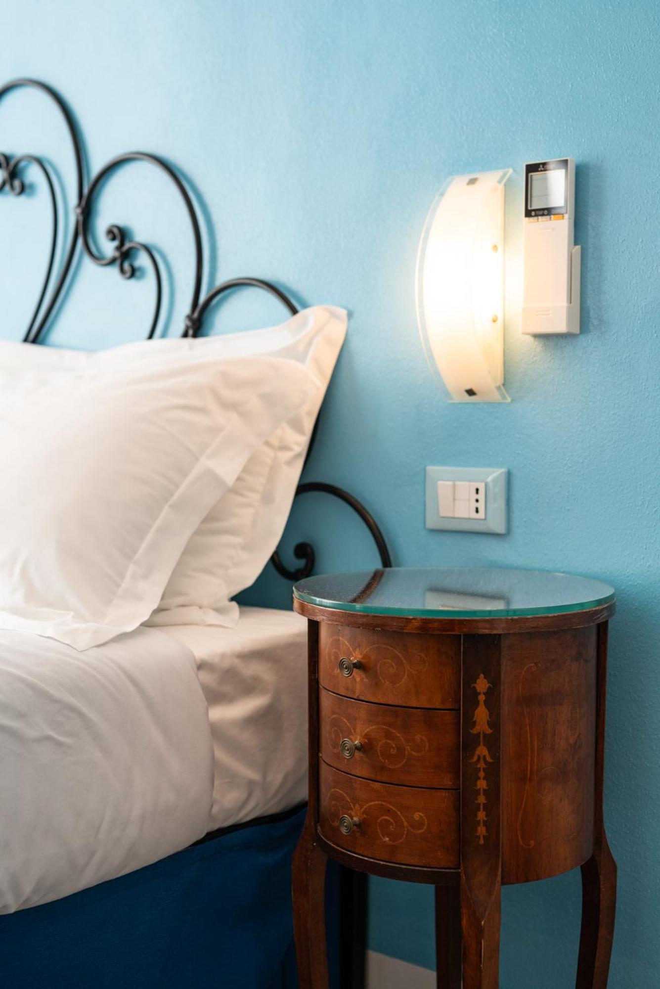 Teresa Rooms & Suites ลาสเปเซีย ภายนอก รูปภาพ