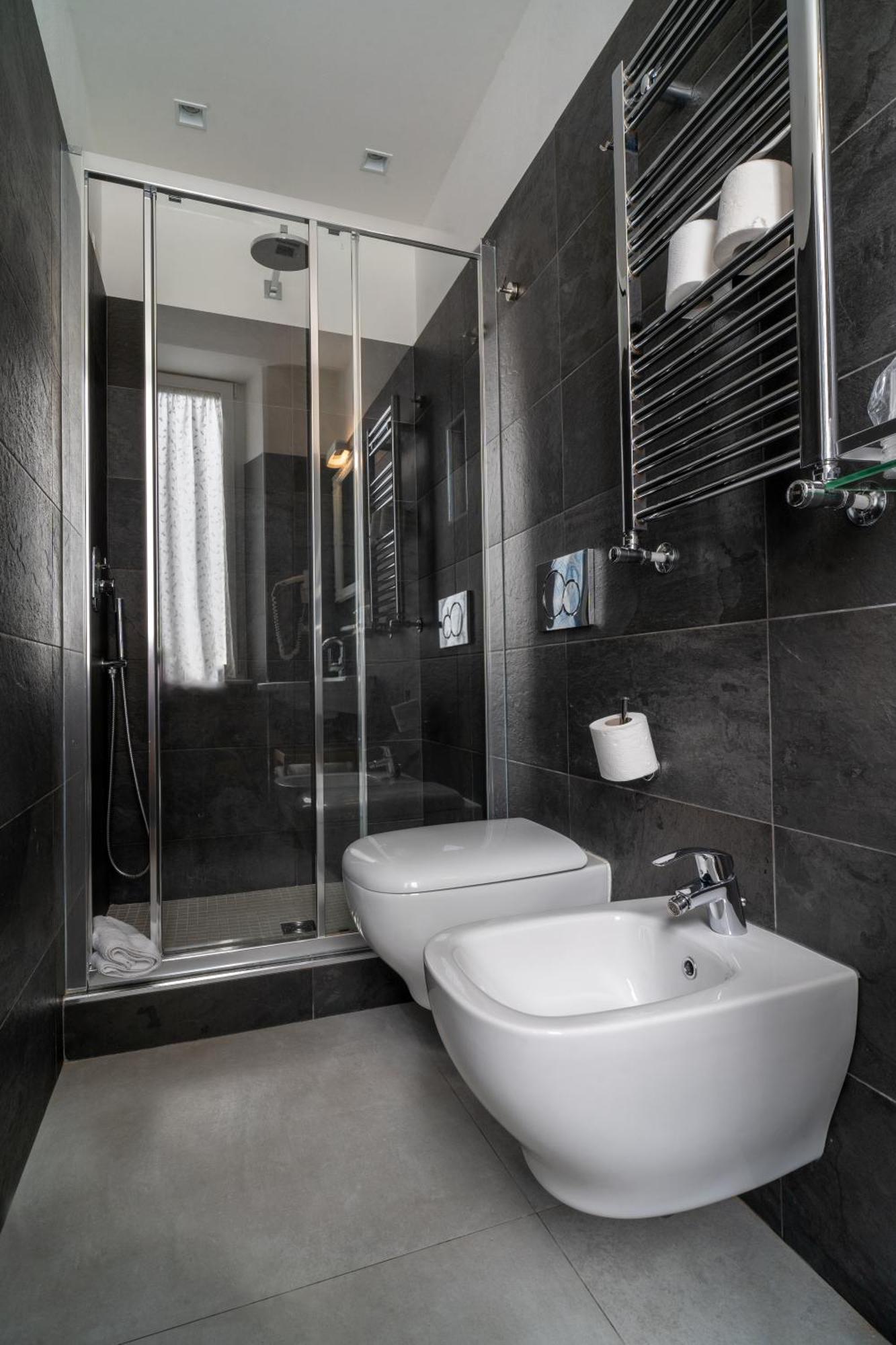 Teresa Rooms & Suites ลาสเปเซีย ภายนอก รูปภาพ