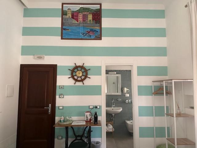 Teresa Rooms & Suites ลาสเปเซีย ภายนอก รูปภาพ